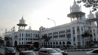 ムーア様式を感じながらオールドタウンを歩く