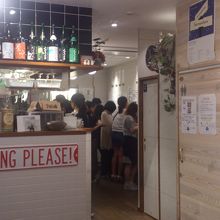 隠れてますが No Smoking Please です