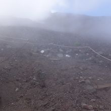 岩場を登る感じ