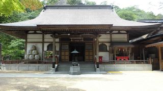 奥之院への石段きついです。