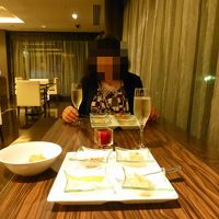 ラウンジで乾杯！