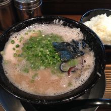 ラーメンとライス