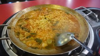 一人でもＯＫ、韓国Ｂ級グルメの代表