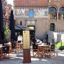 敷地内にバルあり