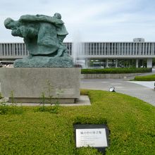 この辺りには人はあまり居ません。残念です！