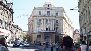 第二次世界大戦の犠牲者を追悼しています