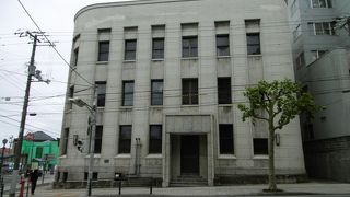 シンプルな外観