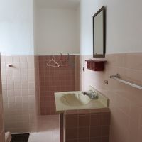 洗濯干しスペースあり（シャンプーなどはありません）