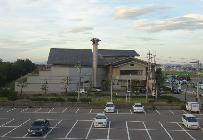 海のそばの温泉