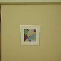 額縁を微妙に傾けておいたが、やはり直してなかった。