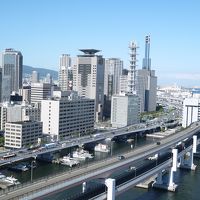 メリケンパークですから景色は良いが、スタッフはボンクラです