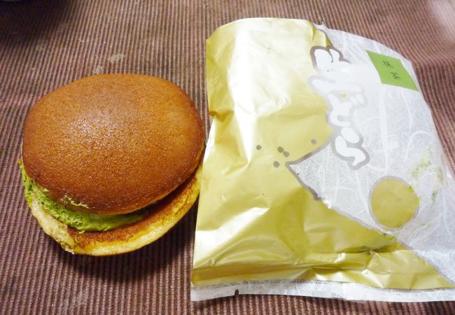 しっかり焼いてある皮も美味しいどらやき