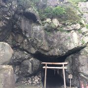 神明窟は立ち入り禁止