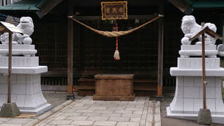 中島公園に隣接して静かに建っています。