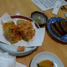 桜エビかき揚げ980円と黒はんぺんフライ680円