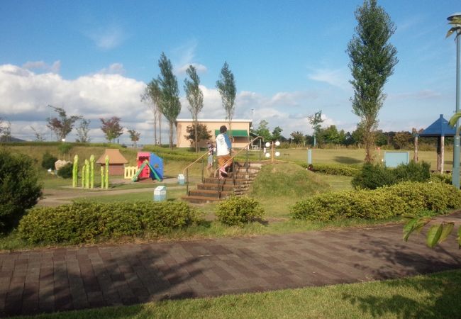 一日遊べる公園。