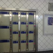 コインロッカー。