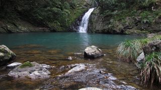 アクセスは悪いが見る価値のある滝