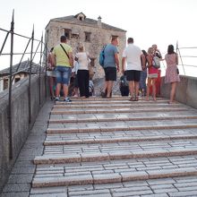 日本の太鼓橋と似ているなと思いました。