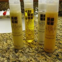 アメニティはスパで使われているココマンゴの香り