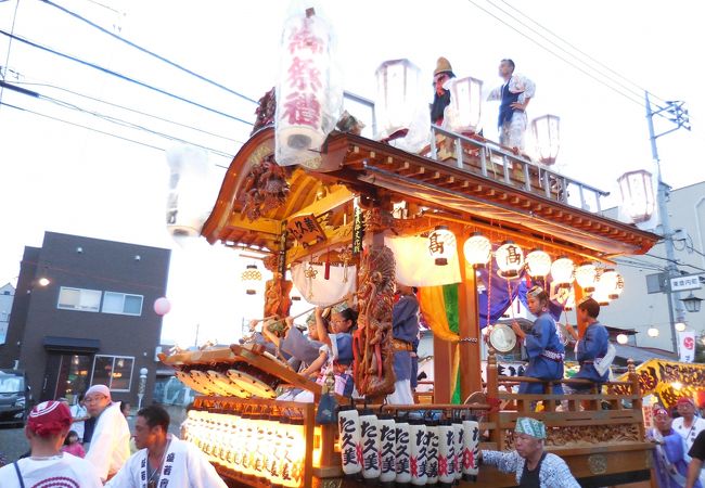 山車に出くわし落ち着いた感じの祭りの雰囲気を楽しみました