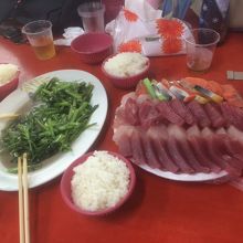 3日目刺身40切れと空心菜の炒め物