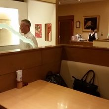 店内は落ち着きます。今回は貸し切りなので余計にそう思う