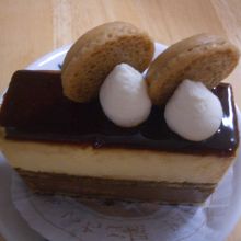 これ、結構美味しかった　上にマカロンの外側が載ってる