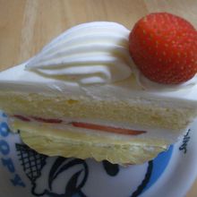 苺の酸っぱいショートケーキ