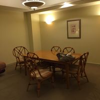 大きなダイニングテーブルもあり便利