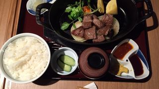 良い肉の味がする