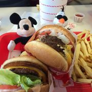 インアンドアウトバーガー (バーバンク店) クチコミ・アクセス