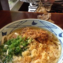 ハワイ限定肉うどん！