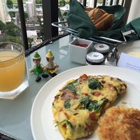 ルームサービスの朝食