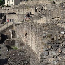 その辺に座って一休み