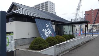 日本清酒のミュージアム兼販売店です。