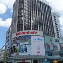 ユニクロ（ファレンハイト店）