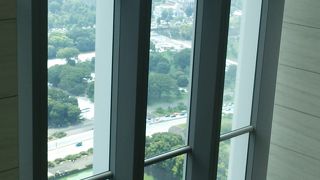 おしゃれな複合ビル