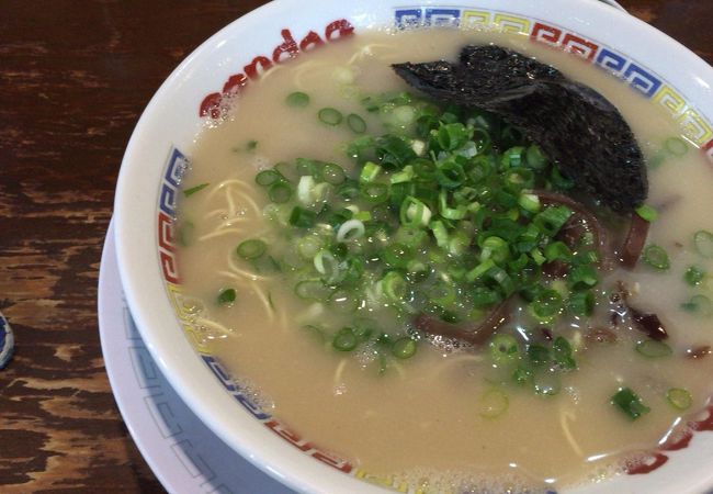 秋田では珍しいとんこつラーメンのお店です