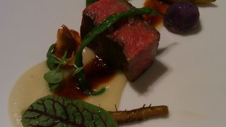 エレガントな空間で優雅なフレンチ