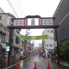 千駄木駅から近い入り口です。