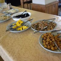 バイキングのテーブル（かなり少なくなっていますが）