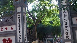 ホアンキエム湖の祠