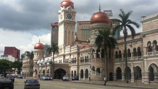 素敵なデザインの建物