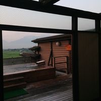 朝５時半に入った最上階の檜風呂。最高でした。