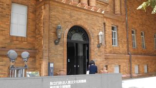 建物の装飾にも注目