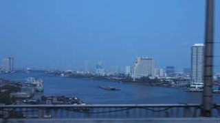 バンコクの生活を支える川