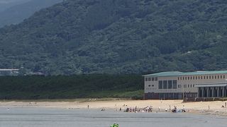 東の浜海水浴場でございます