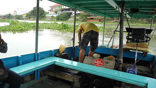 【アユタヤ渡し舟】地元の人も利用する渡し舟