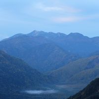 上高地方面。奥の山は乗鞍岳